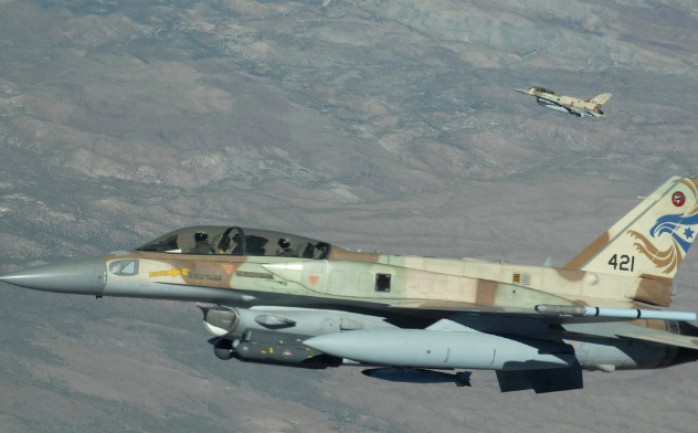 قصفت طائرات الاحتلال الإسرائيلي الليلة الماضية موقع تابعة للجيش السوري في وسط الجانب السوري من هضبة الجولان ردا على اطلاق قذائف هاوت من سوريا.

وقالت الإذاعة ال