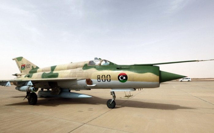 طائرة "ميغ 21" تابعة للجيش الليبي