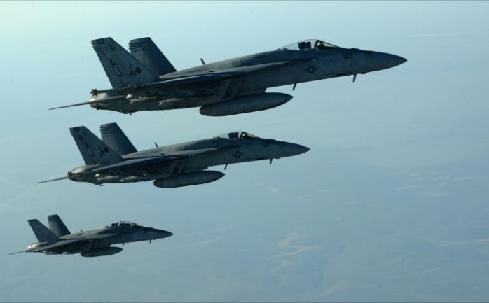 طائرات أميركية من طراز أف 18 تساهم في قصف تنظيم الدولة الإسلامية بسوريا والعراق