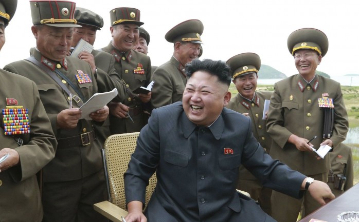 طالبت كوريا الشمالية الولايات المتحدة بالاعتراف بها كدولة نووية مشروعة.

 وقال الناطق بلسان وزارة الخارجية في بيونغ يانغ إن الرئيس الأميركي براك أوباما يبذ