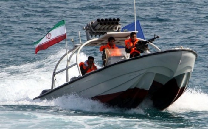 اعتبرت الولايات المتحدة الأمريكية، أن اقتراب زوارق إيرانية خلال الأسبوع الحالي من سفن حربية أمريكية في مياه الخليج تصرف غير مقبول.

وقال المتحدث باسم البيت الأب