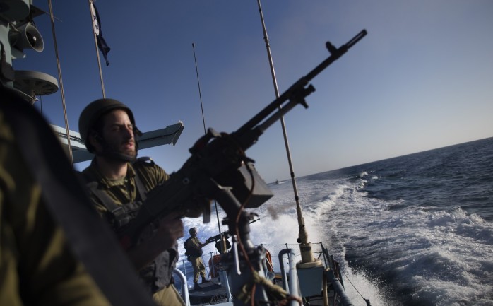 رفعت قوات البحرية الإسرائيلية اليوم الخميس، حالة من الاستعداد في البحر الأحمر تحسباً لاحتمال إقدام تنظيم "داعش" وغيرها من التنظيمات المنتشرة في سيناء على استهداف مدينة "إيلات".