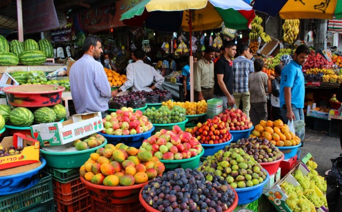 أعلن الجهاز المركزي للإحصاء، أن المؤشر القياسي لأسعار المستهلك في فلسطين سجل ارتفاعا بنسبة 0.35% في شهر آب الماضي، مدفوعا بارتفاع كبير في اسعار الدواجن والبيض والخضروات الطازجة.


