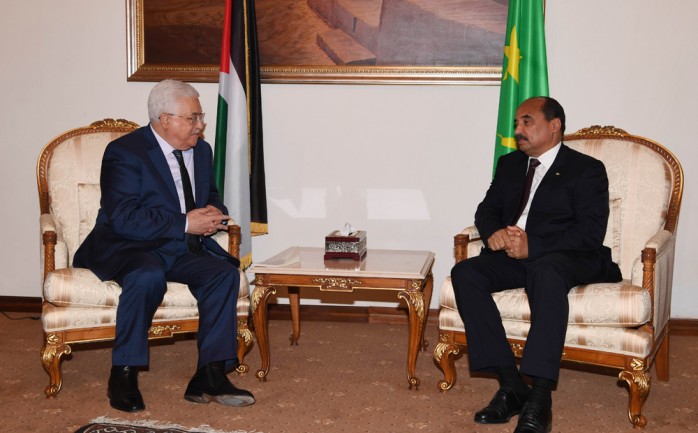 عقد الرئيس محمود عباس، مع نظيره الموريتاني محمد ولد عبد العزيز، جلسة مباحثات منفردة، وذلك في العاصمة نواكشوط.

وعقب الجلسة المنفردة، عقد الرئيسان جلسة مباحثات موسعة، حضرها عن الجانب الفلسط