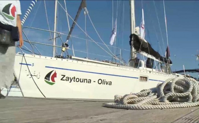 استقبل عمدة بلدية مسينا الإيطالية المشارِكات في أسطول الحرية الدولي الذي يسعى لكسر الحصار المفروض على قطاع غزة بواسطة السفينة "زيتونة".

