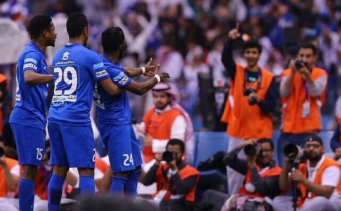 تغلب فريق الهلال على نظيره الأهلي 2-1 في المباراة التي جمعتهما ضمن منافسات الأسبوع العاشر من دوري جميل السعودي.

سجل هدفي الهلال ليو بوناتيني بالدقيقة 27, وكارلوس إدواردو 59, بينما أحرز هدف ا
