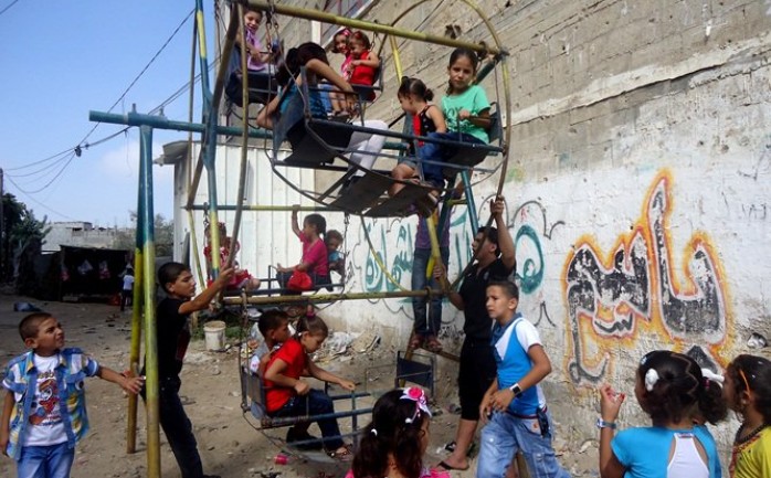 أصيب نحو 200 مواطن بغزة جلهم من الأطفال بجروح مختلفة في أول أيام عيد الأضحى المبارك.

وأكد قسم الاستقبال والطوارئ في مجمع الشفاء لـ&quot;الوطنيـة&quot;، إصابة نحو 200 مواطن بالأصابع والرأس وا