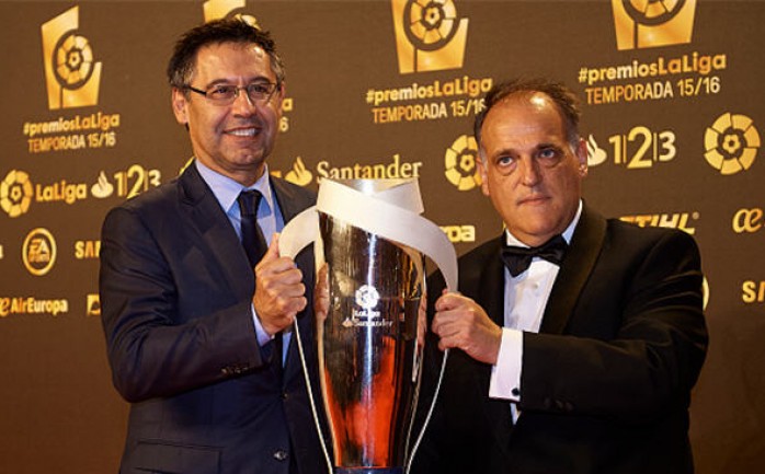 وزعت مساء أمس الاثنين جوائز بطولة الدوري الإسباني لكرة القدم للموسم 2015-2016 في حفل أقيم في العاصمة الإسبانية مدريد.

وتقاسمت أندية ريال واتليتكو مدريد بالإضافة لبرشلونة الجوائز، حيث حصل يان