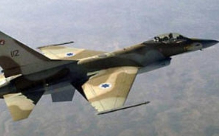 اعلن الجيش السوري عن إسقاط طائرتين إسرائيليتين إحداهما حربية في القنيطرة والثانية للاستطلاع في ريف دمشق خلال قصفها مواقع للجيش في القنيطرة.

وقالت القيادة العام