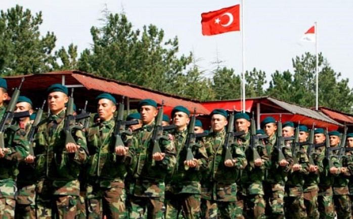 فصلت الحكومة التركية يوم أمس، ألف و684 عسكريا من القوات المسلحة، بينهم 87 جنرالا في القوات البرية، و32 أميرالا في القوات البحرية، و30 جنرالا في القوات الجوية، لـ &quot;انتمائهم أ