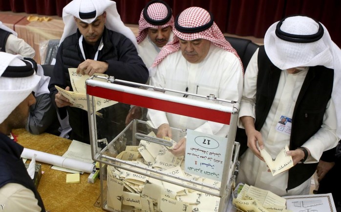 أظهرت نتائج رسمية لانتخابات مجلس الأمة الكويتي، الأحد، عودة قوية للمعارضة التي قاطعت الانتخابات السابقة، لكنها فشلت في تحقيق أغلبية.

ونقلت قناة &quot;سكاي نيوز&quot; عن مراسلها أن 15 مرشحا م