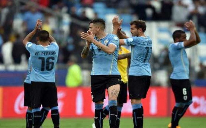 سحق منتخب الأوروغواي ضيفه الباراغواي بنتيجة 4-0 في الجولة الثامنة من تصفيات قارة أميركا الجنوبية المؤهلة لمونديال روسيا 2018.

أحرز رباعية أوروغواي، لويس سواريز هدفين 18، 45 ضربة جزاء، وكريست