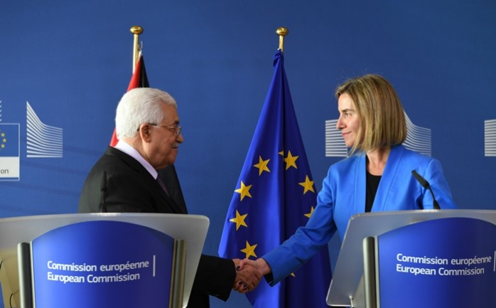 جدد الرئيس محمود عباس، التأكيد على دعم القيادة الفلسطينية للجهود الفرنسية لإحلال السلام.

وقال الرئيس في&nbsp