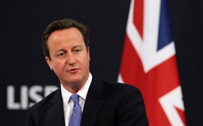 أعلن رئيس الوزراء البريطاني، ديفيد كاميرون، صباح الجمعة، عن قرر الاستقالة من منصبه، مشددا على أن بريطانيا بحاجة إلى قيادة جديدة.

