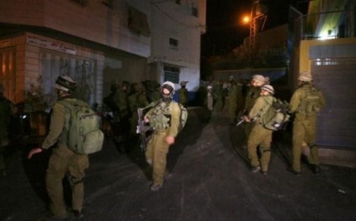 اعتقلت قوات الاحتلال الإسرائيلي الليلة الماضية وفجر الاربعاء، (24) مواطناً من الضفة، بينهم قاصرون.

وبين نادي 