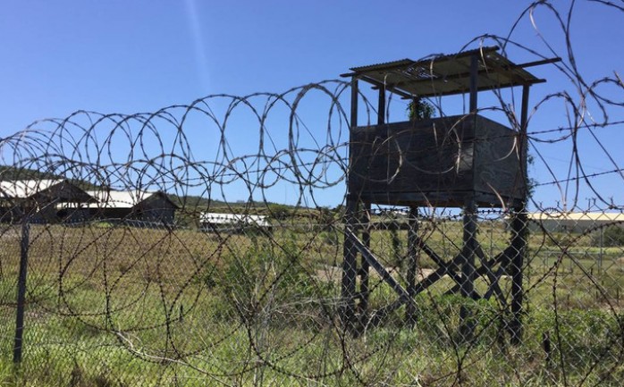 أفرجت الولايات المتحدة الأمريكية عن 10 سجناء كانوا معتقلين في سجن غوانتانامو، وذلك في إطار مسعى الرئيس الأمريكي باراك أوباما تقليص عدد السجناء في المعتقل قبل انتهاء رئاسته.

وأعلنت سلطنة عمان