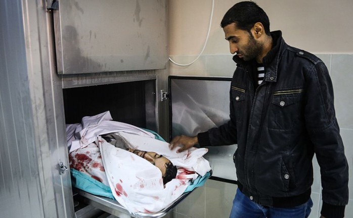 استشهاد مواطن وإصابة 3 آخرين بقصف إسرائيلي شمال غزة