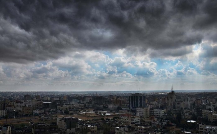 كاميرة الوطنية ترصد أجواء مدينة غزة مع بداية المنخفض الجوي