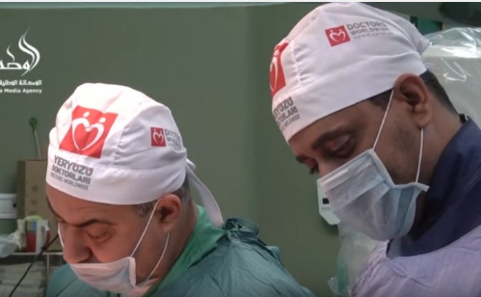 “أطباء أتراك” يجرون عمليات جراحية نوعية لمرضى غزة