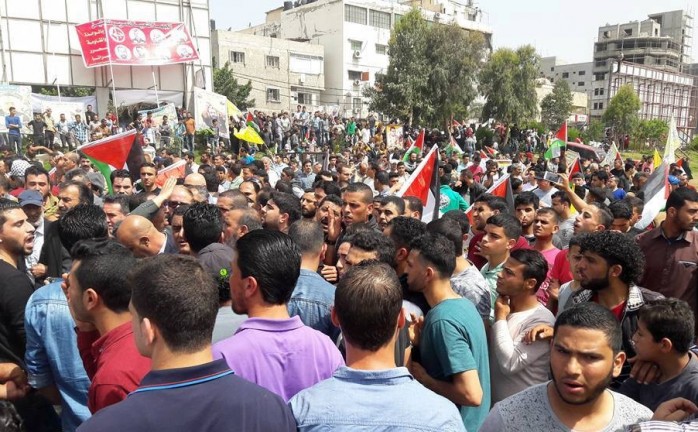 مسيرة لفتح في غزة دعماً للأسرى المضربين
