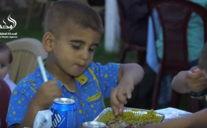 خانيونس: افطار جماعي للأيتام وذويهم بدعم من جمعية الشارقة الخيرية