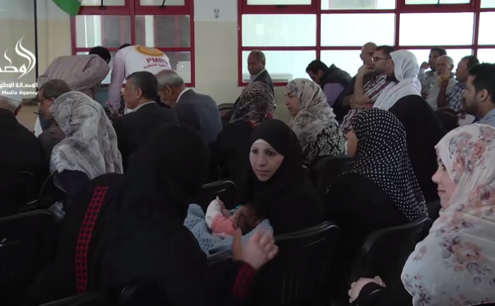 توزيع تأمين صحي على لاجئي الدول العربية بغزة