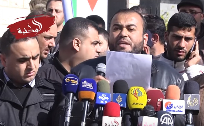 موظفو غزة يحذرون من ثورة لا تحمد عقباها في المرحلة المقبلة