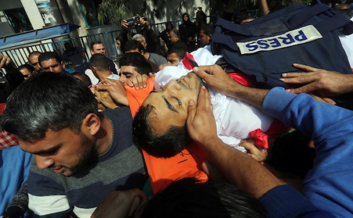 صحفيون يشيعون جثمان زميلهم ياسر مرتجى في غزة