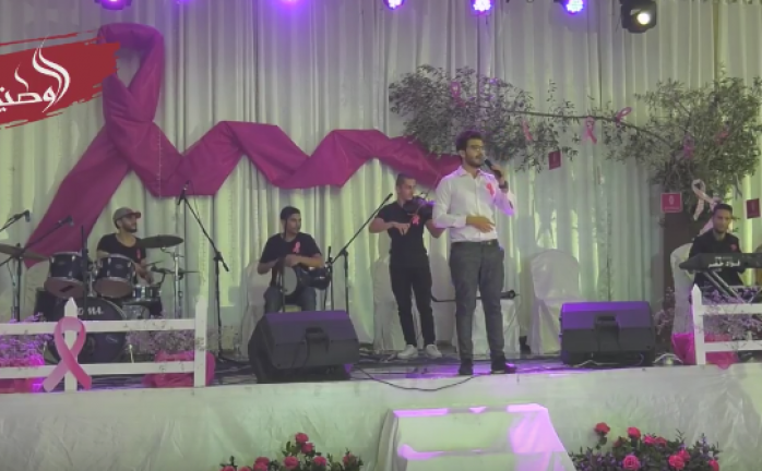 ناجيات من سرطان الثدي يروين قصصهن خلال حفل بغزة