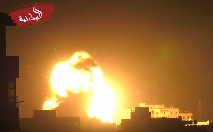 لحظة استهداف وتدمير مكتب "هنية" بغزة