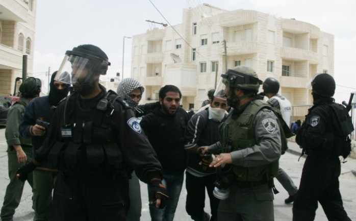 صوت إسرائيل يقول إن جهاز الأمن العام اكتشف خلية في رام الله تخطط لتنفيذ عمليات 
