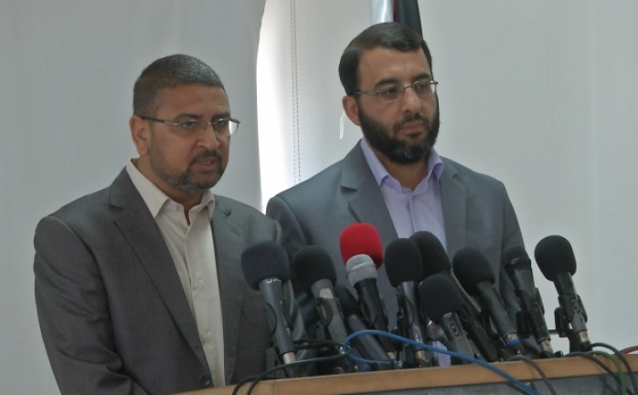 حماس تحمل رئيس الوزراء رامي الحمد لله مسؤولية الملاحقة الأمنية لطلاب الجامعات، بصفته وزيرا للداخلية، متهمًا أن طلب الاعتقال من قبل الرئيس عباس.
