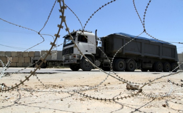 قالت صحيفة "اسرائيل اليوم" إن الشابات منع أربع عمليات تهريب لمواد ممنوعة الى غزة، بينها مركبات لتصنيع الأسلحة، والتي وصلت من مصر."