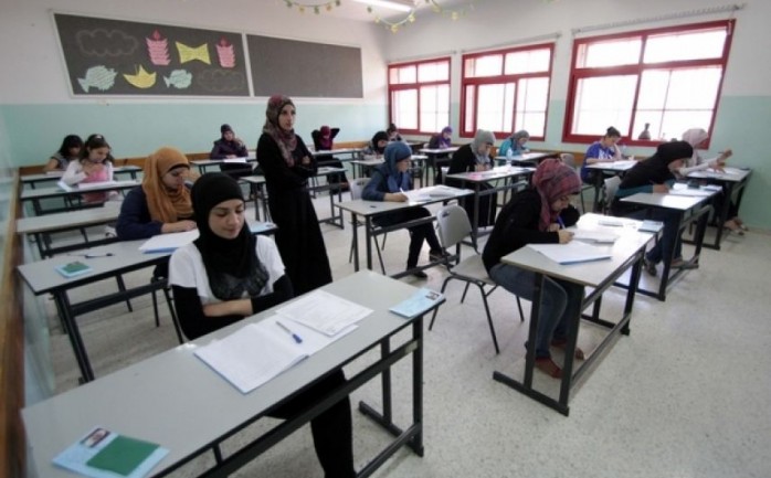 توجه صباح السبت ما يقارب نحو 81 ألف طالب وطالبة لتقديم اختبارات الثانوية العامة بشكل موحد في الضفة الغربية وقطاع غزة. وكانت&nbsp;وزارة التربية والتعليم أنهت الاستعدادات والتجهيزات لانطلاق الا
