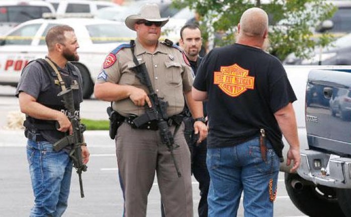 قتل تسعة أشخاص على الأقل وأصيب آخرون بجروح في تكساس عندما تحول عراك بين عدد من عصابات الدراجات النارية الى معركة حقيقية في موقف للسيارات.