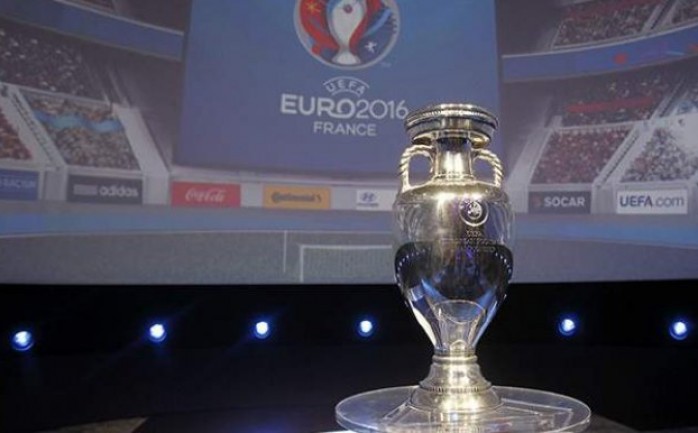 أسفرت قرعة نهائيات بطولة كأس الأمم الأوروبية 2016، والتي ستقام في فرنسا صيف العام المقبل، عن مجموعات متوازنة بشكل كبير. وجاء منتخب فرنسا صاحب التنظيم في المجموعة الأولى رفقة رومانيا وألبانيا 