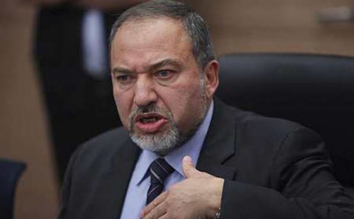 قال وزير الجيش الإسرائيلي افيغدور ليبرمان إن إسرائيل لن تسمح لحركة حماس بالتسلح وسرقة الأموال في قطاع غزة.

وأضاف ليبرمان خلال جولة في في قاعدة عسكرية  في 