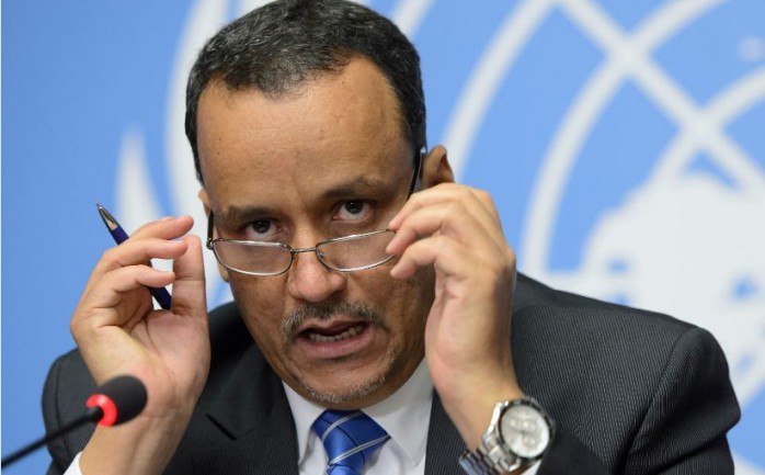 حاصر مسلحون موالون للرئيس اليمني السباق علي عبد الله صالح ظهر اليوم الإثنين، المبعوث الدولي إلى صنعاء إسماعيل ولد الشيخ أحمد في مقر إقامته بالعاصمة.

ونقلت شبكة "سكاي نيوز عربية" عن مصادر م