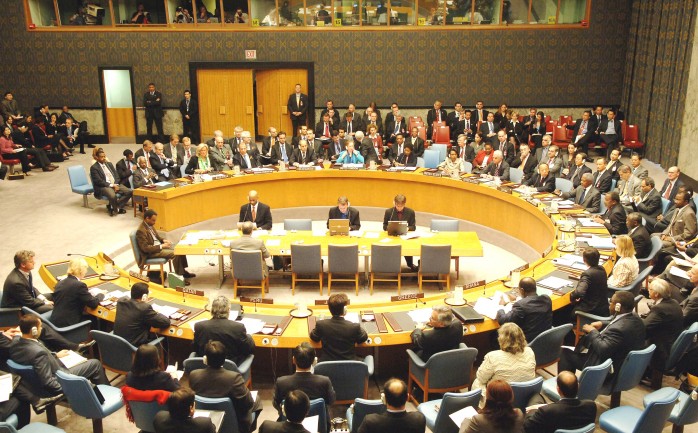 يعقد مجلس الأمن الدولي اليوم الأربعاء، جلسة مفتوحة لمناقشة موضوع الاستيطان يشارك فيها الأمين العام للأمم المتحدة بان كي مون، وأعضاء مجلس الأمن كافة.

