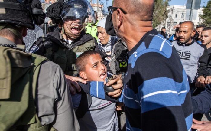 اعتقلت قوات الاحتلال الإسرائيلي اليوم الخميس، طفلين من مخيم عايدة شمال مدينة بيت لحم.

