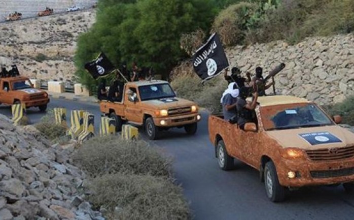تنظيم "داعش" في ليبيا اليوم الإثنين، يغلق الطريق الرئيسي لمدخل مدينة سرت، ويضع سواتر رملية بالطريق الساحلي عند الجهة الشرقية لمدخل المدينة.