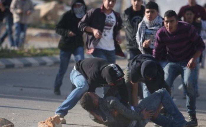  أصيب شاب فجر الأحد بجروح خطيرة، برصاص قوات الاحتلال الإسرائيلي، خلال المواجهات التي شهدتها بلدة سلواد شمال شرق رام الله، كما تم استدعاء 3 شبان.