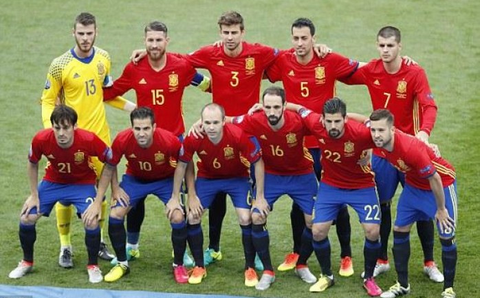 تغلب المنتخب الإسباني على نظيره التشيكي بهدف دون رد عصر الاثنين في المباراة التي جمعت الفريقين لحساب المجموعة الرابعة لبطولة كأس الأمم الأوروبية المقامة حالياً في فرنسا.

ويدين منتخب