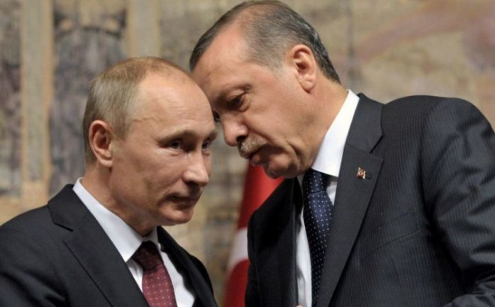أكد الرئيس التركي أنه لم يعتذر لروسيا في رسالته التي بعث بها إلى نظيره الروسي، وإنما اعتذر لذوي الطيار الذي قضى في حادث إسقاط تركيا القاذفة الروسية، وفق ما نقلت وكالة "رويترز" للأنباء.