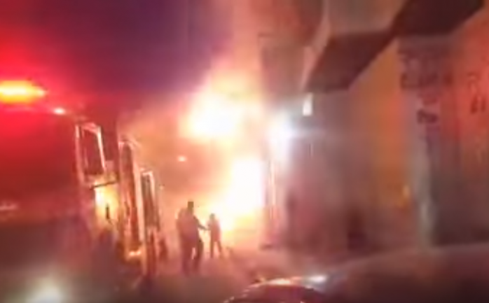 لحظة انفجار أسطوانة الغاز في رجال الإطفاء بنابلس