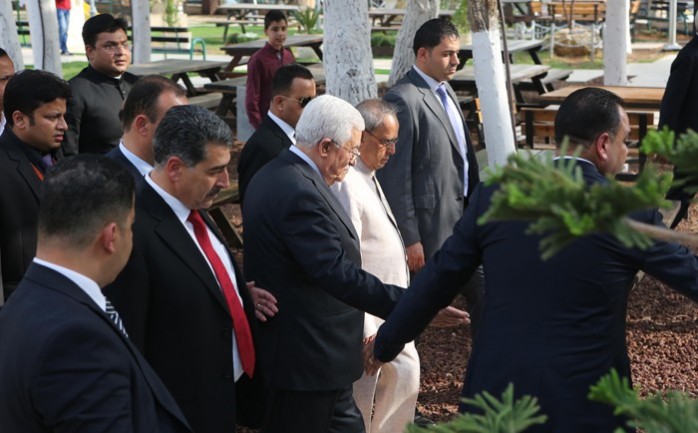 الرئيس محمود عباس، ونظيره الهندي يفتتحان ميدان وشارع الهند في بيتونيا