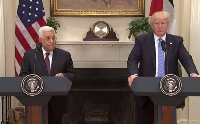 مؤتمر عقد مؤخرا بين الرئيس الأمريكي ونظيره الفلسطيني