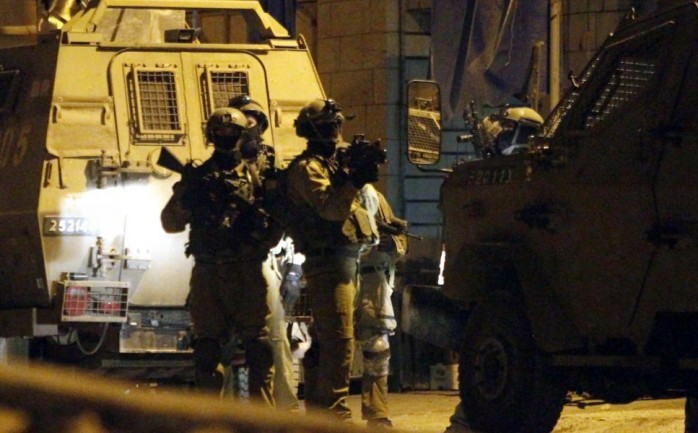 قوات الاحتلال الإسرائيلي خلال حملة اعتقالات واسعة بالخليل