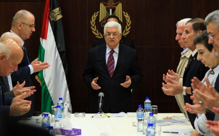 الرئيس محمود عباس وأعضاء اللجنة التنفيذية
