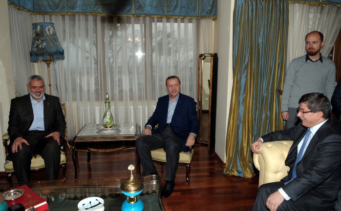 الرئيس التركي رجب طيب أردوغان وإسماعيل هنية